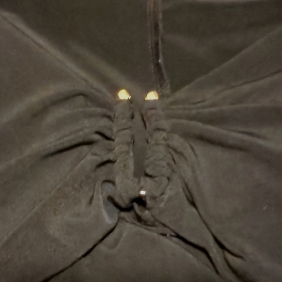 Bold Elements Long Sleeve Sexy Cut Out Cinched Top Blouse Black Large NWT - Picture 4 of 6